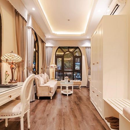 The Castle Hotel Hanoi Buitenkant foto