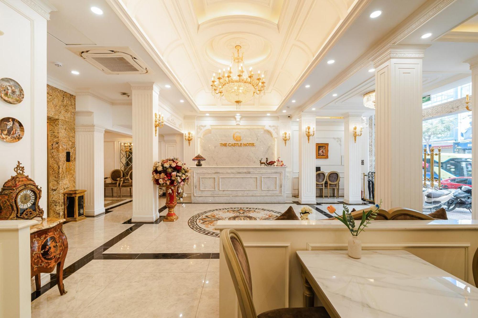 The Castle Hotel Hanoi Buitenkant foto